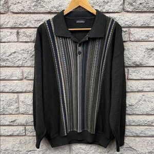 Vintage Classic Dark Green Sweater with Striped Detail